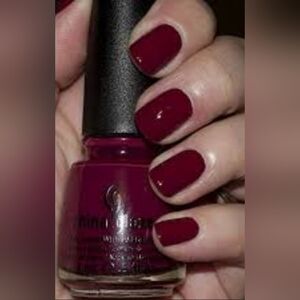 NWT China Glaze🍷Seduce Me Nail Polish💅